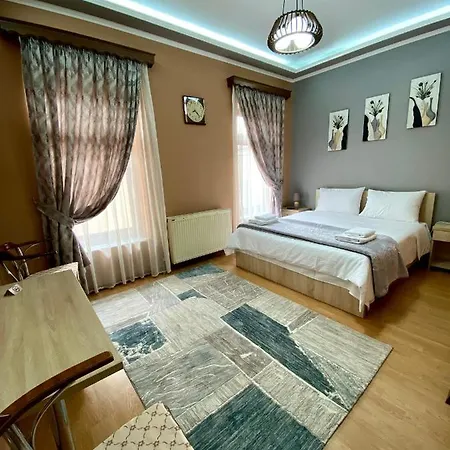 Hotel A *